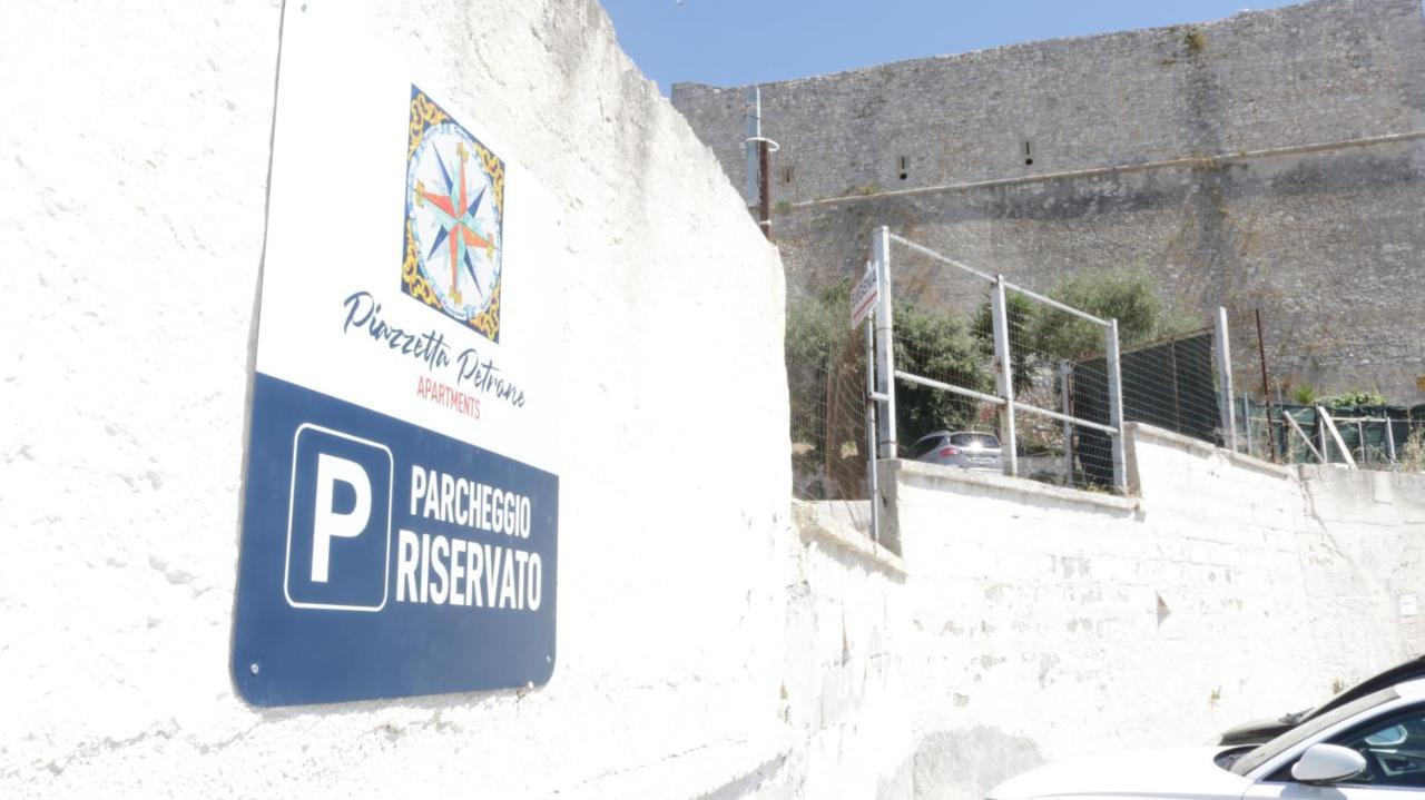Piazzetta Petrone Apartments + Parking Vieste Ngoại thất bức ảnh