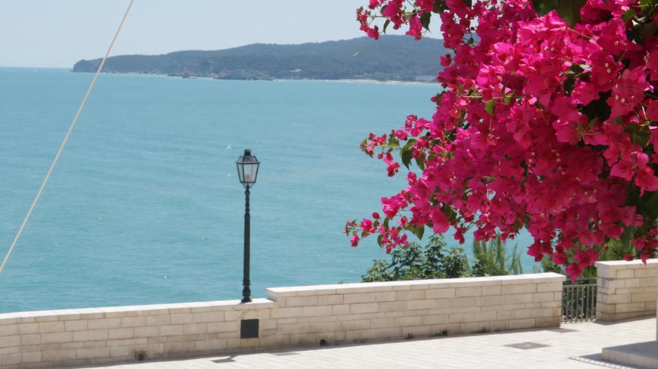 Piazzetta Petrone Apartments + Parking Vieste Ngoại thất bức ảnh